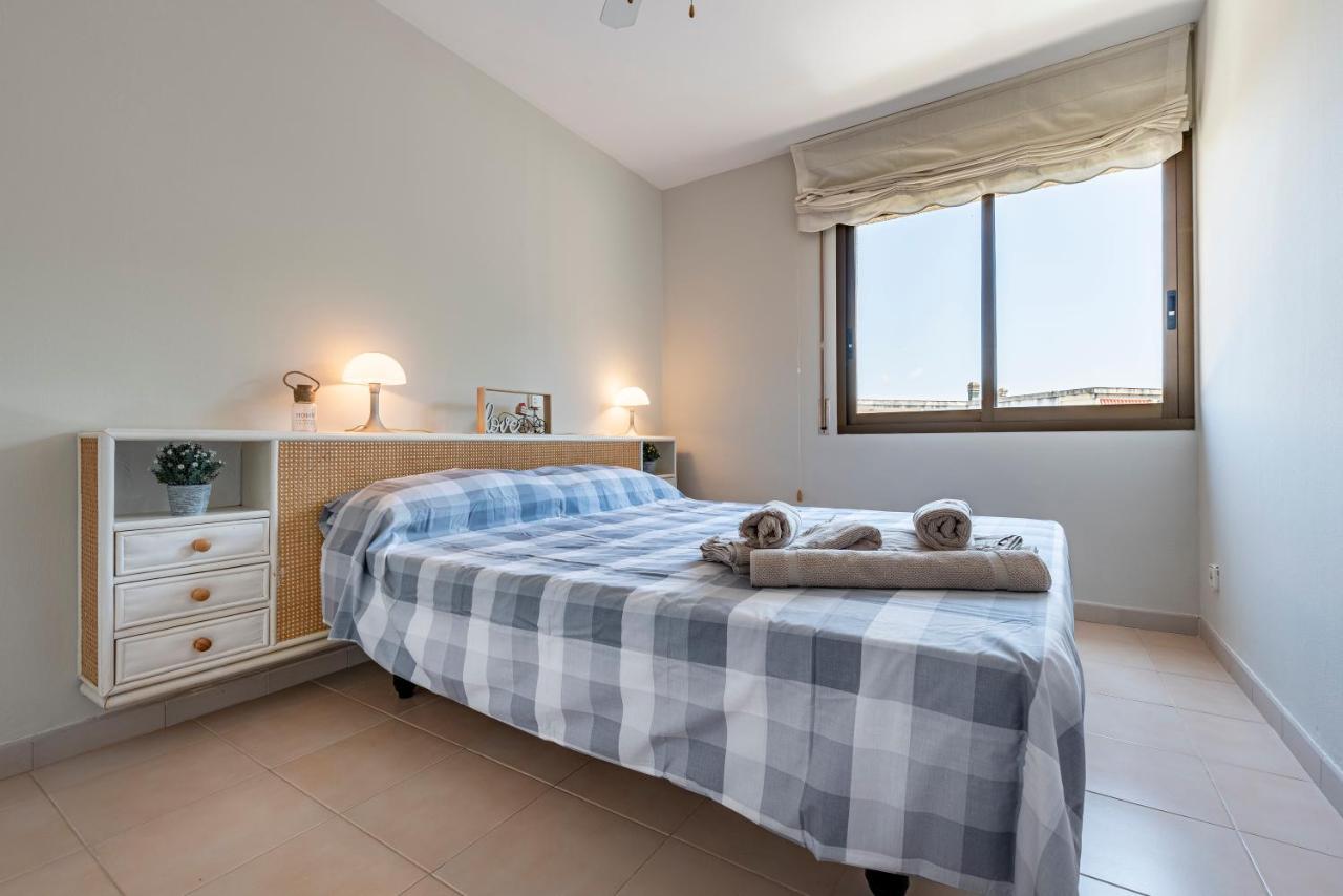 Ático en primera línea con vistas, piscina y parking Cambrils Exterior foto